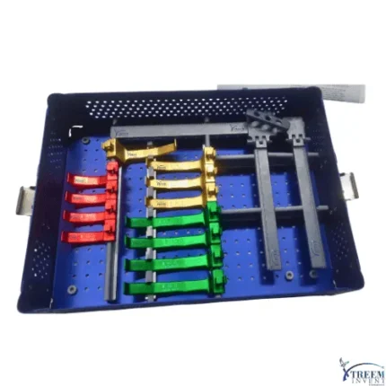 Radiolucent Super Slide Retractor system tray with color coded aluminum retractor blades and frame by Xtreem Invent